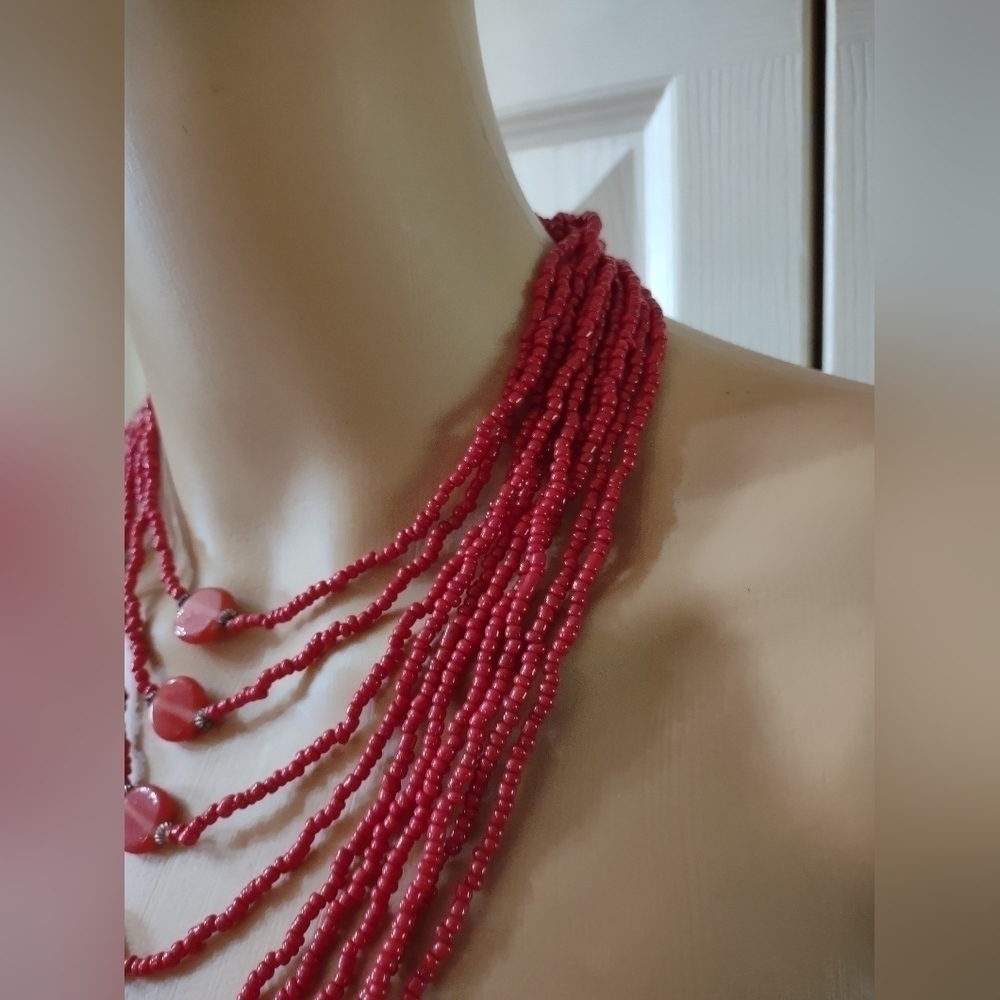 Red women's layered beaded necklace - Picture 5 of 6